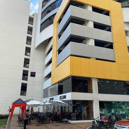 Puerto Santa Ana, Torres Bellini, 2 Dormitorios, Parqueo グアヤキル エクステリア 写真